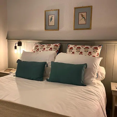 Newly Renovated Ground Floor Close To Thermes Lejlighed *