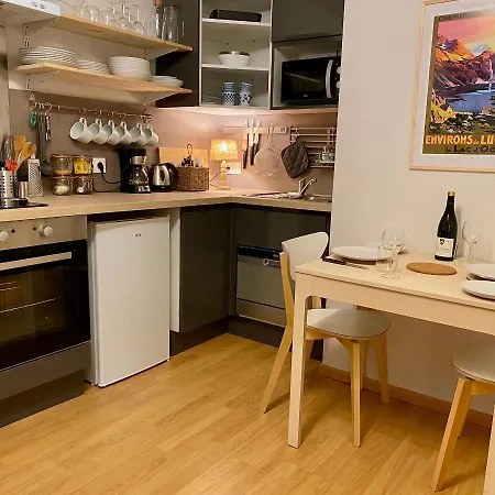 Newly Renovated Ground Floor Close To Thermes Apartmán