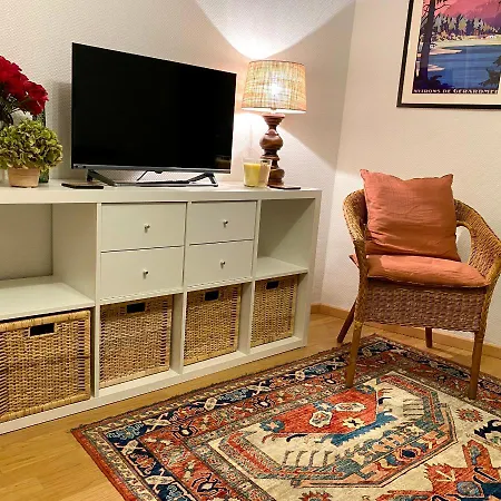 Newly Renovated Ground Floor Close To Thermes Apartmán