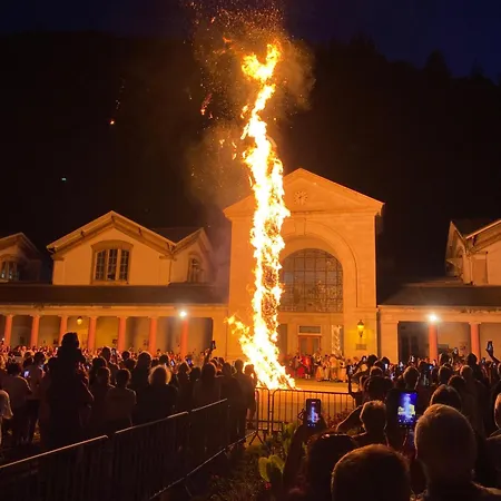 Newly Renovated Ground Floor Close To Thermes * Bagnères-de-Luchon