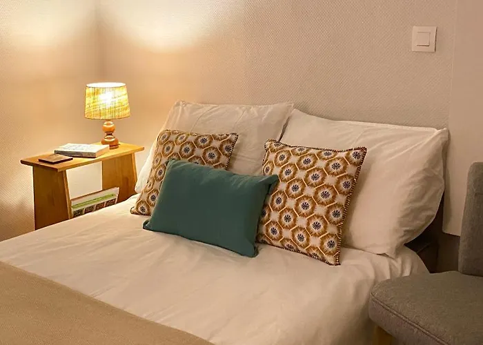 Newly Renovated Ground Floor Close To Thermes