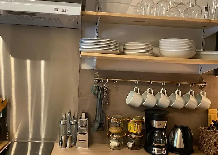 Newly Renovated Ground Floor Close To Thermes *