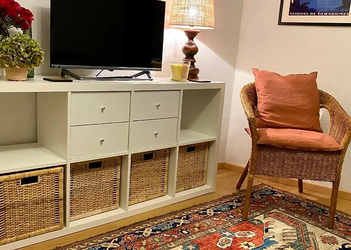 Newly Renovated Ground Floor Close To Thermes Apartment