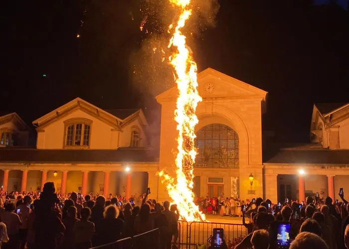 Newly Renovated Ground Floor Close To Thermes * Bagneres-de-Luchon